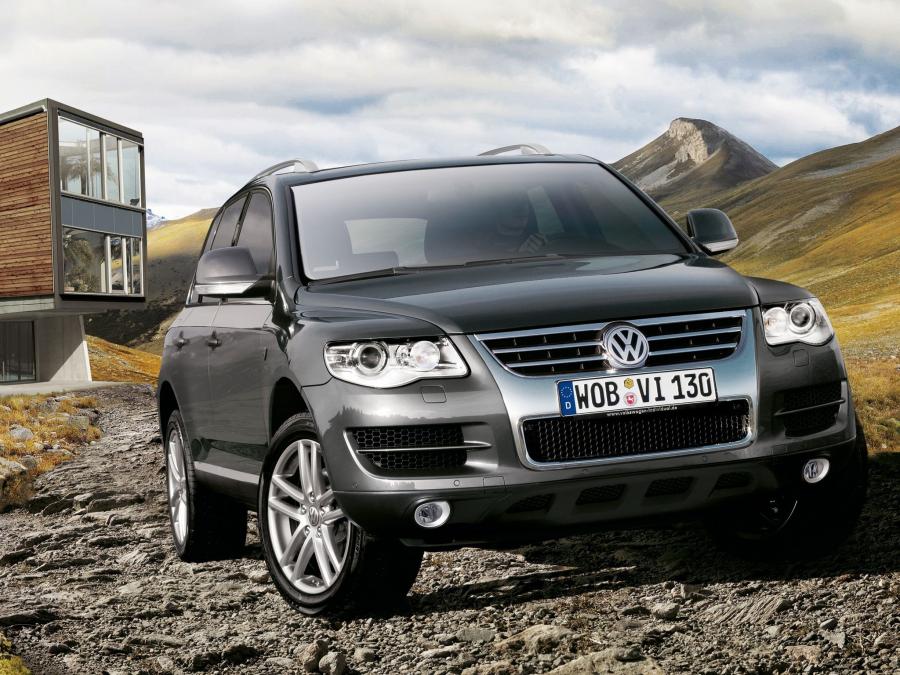  Volkswagen Touareg Individual 2007 года  (фото 18 из 22)